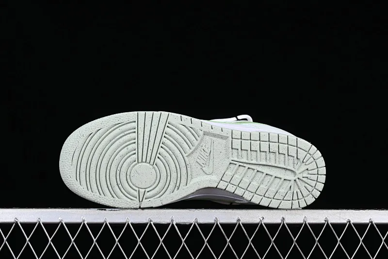 All categories Nk SB Dunk series Nk SB Dunk Low low-top sneakers J version Nk Dunk Low "White Mint" light green strap deconstruction SB smashed backboard fashion casual sneakers DN1431-102